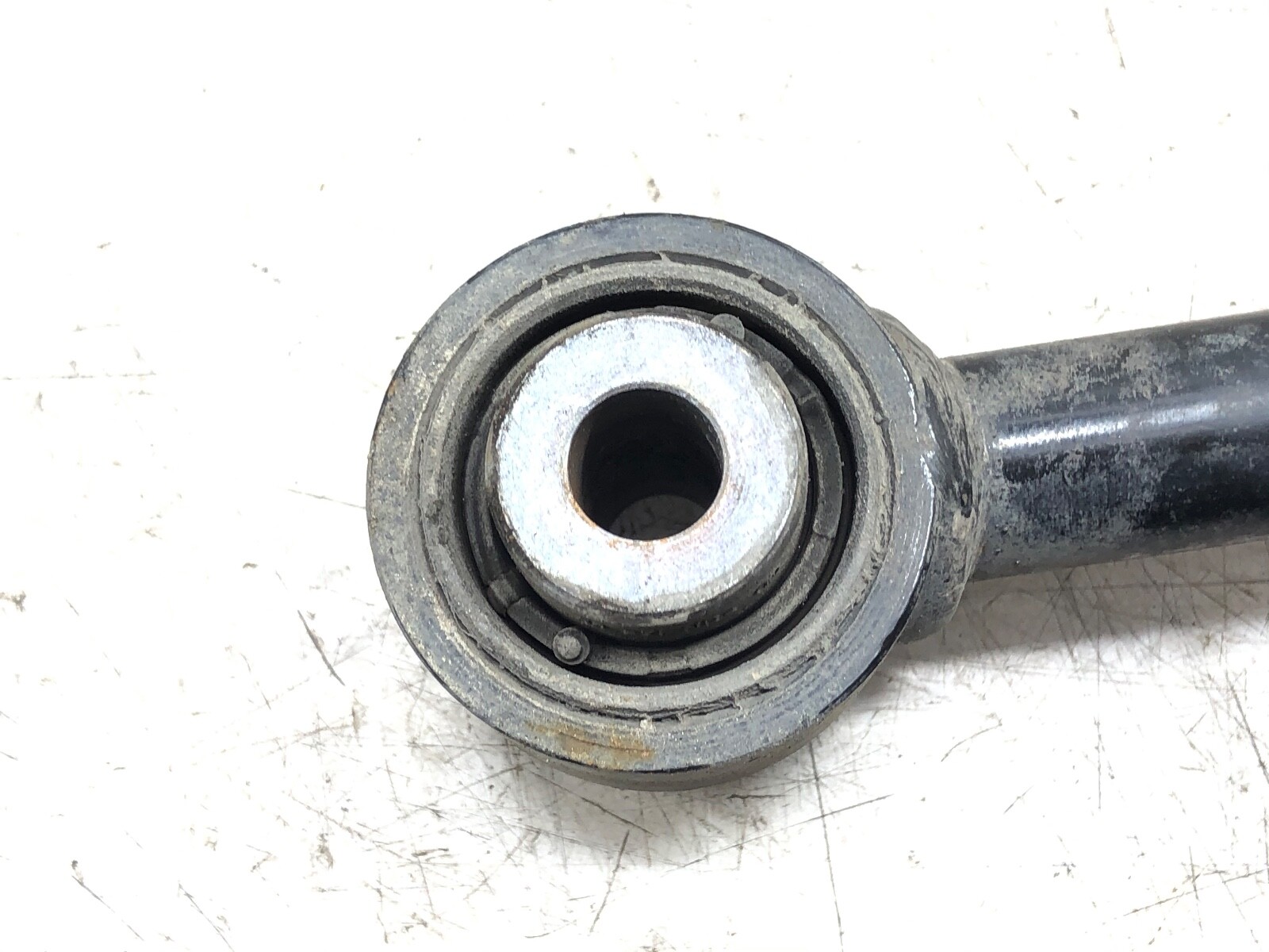 2014-2020 MASERATI GHIBLI RWD RIGHT PASSENGER REAR SHOCK ABSORBER STRUT OEM.