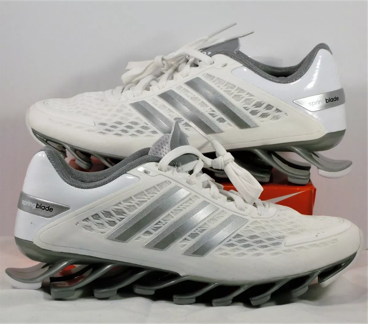 Acelerar Desenmarañar Floración Adidas Springblade Razor White &amp; Grey Silver Running Shoes Sz 5 NEW  M21922 RARE | eBay