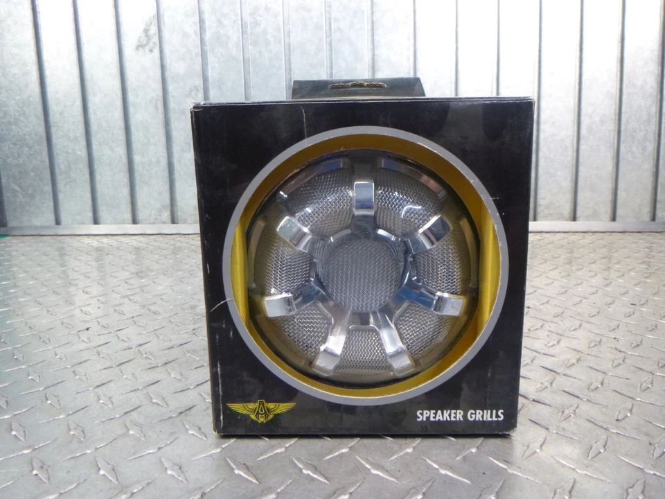 Parrillas de altavoz forjadas lisas biseladas cromadas Arlen Ness Harley 14-17 NUEVO Foto 3 de 3