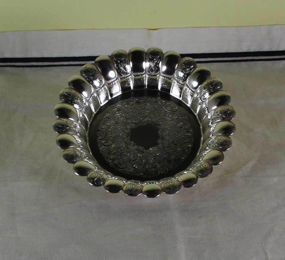 Montaña rusa de vino estriada y en relieve Foto 3 de 4