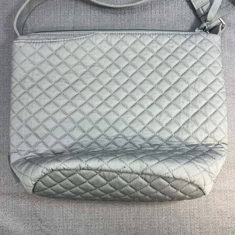 Bolso Bandolera Vera Bradley Bordado Copos de Nieve y Pingüino Gris Tela Acolchada Foto 3 de 4