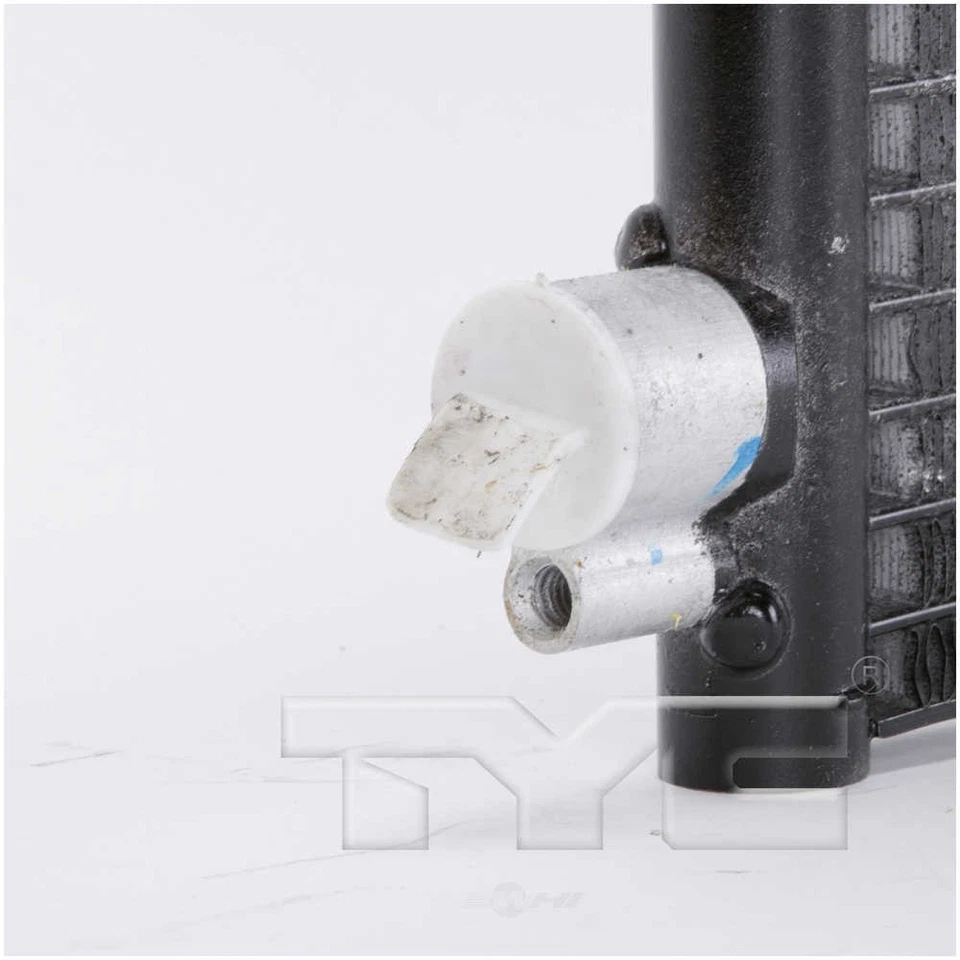 Condensador de aire acondicionado TYC 30093 para Jeep Compass 17-22 2,4 L-L4 Foto 4 de 4
