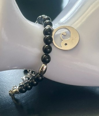 Authentisches Miao von Kwan Sterlingsilber Welle Charm polierter schwarzer Onyx Armband