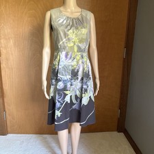 Elie Tahari Dress Size 8. Floral Pattern. Sleeveless, Zip Back. Cotton Blend.