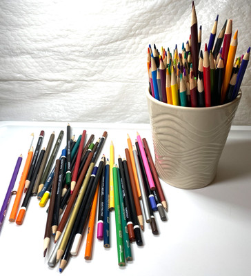 large Lot of 100 + Art 101 & Feela Etc Colored Pencils