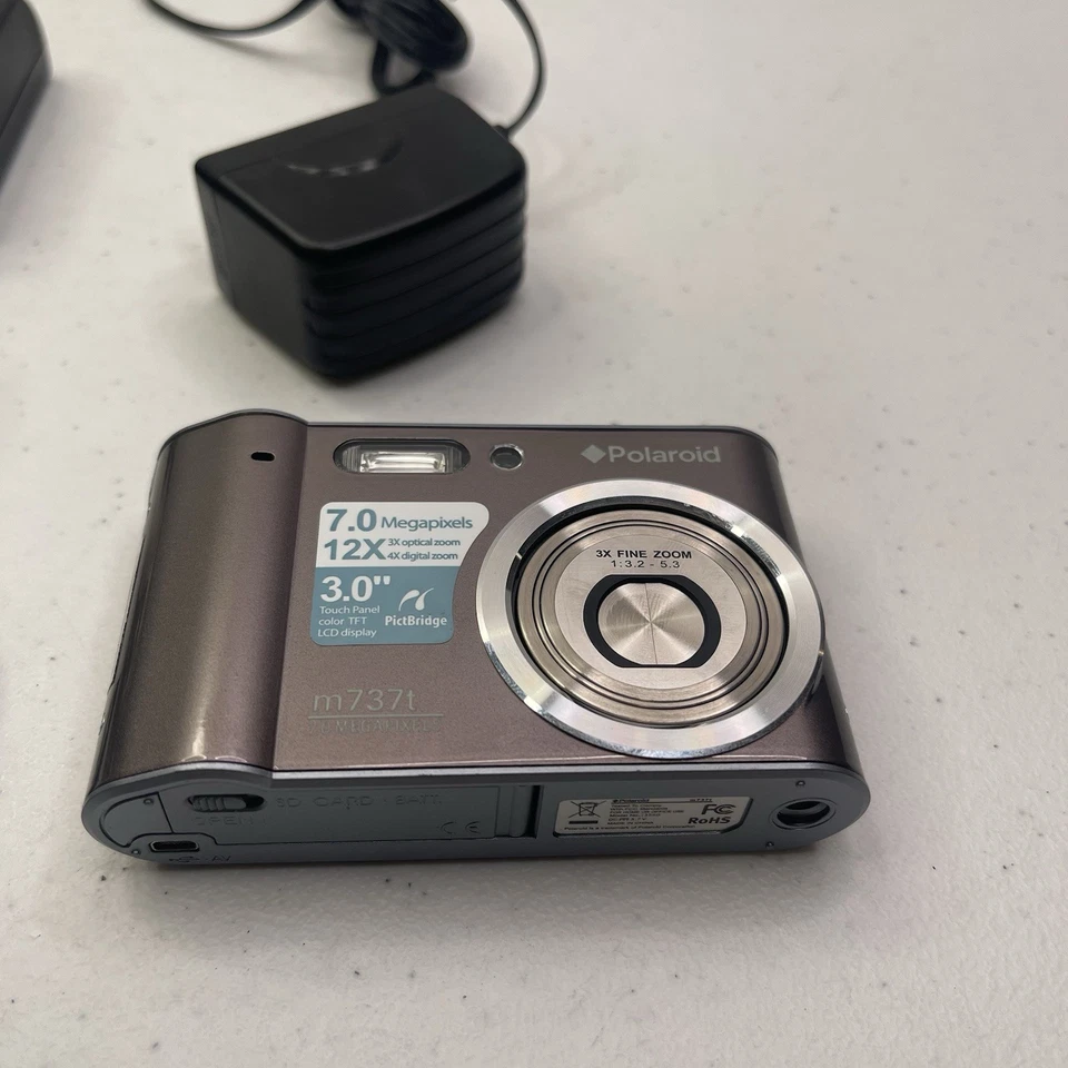 POLAROID Digital Camera m737T 7.0 MEGAPIXIL 3X Fine Zoom 3" Touch No Battery New - Image 2 of 4
