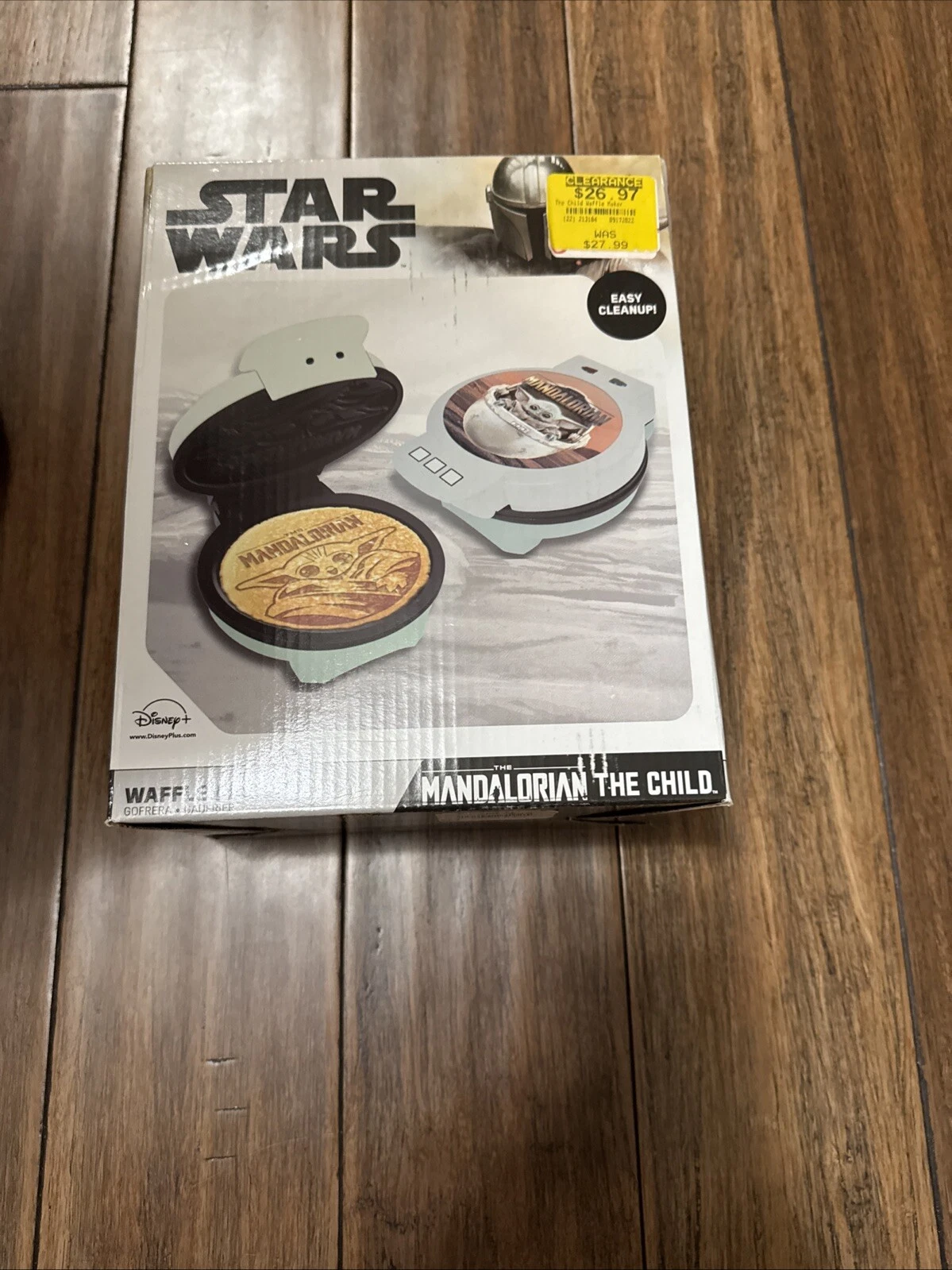 Star Wars Mini Waffle Maker The Mandalorian Child Baby Theme Yoda Disney 4” NEW