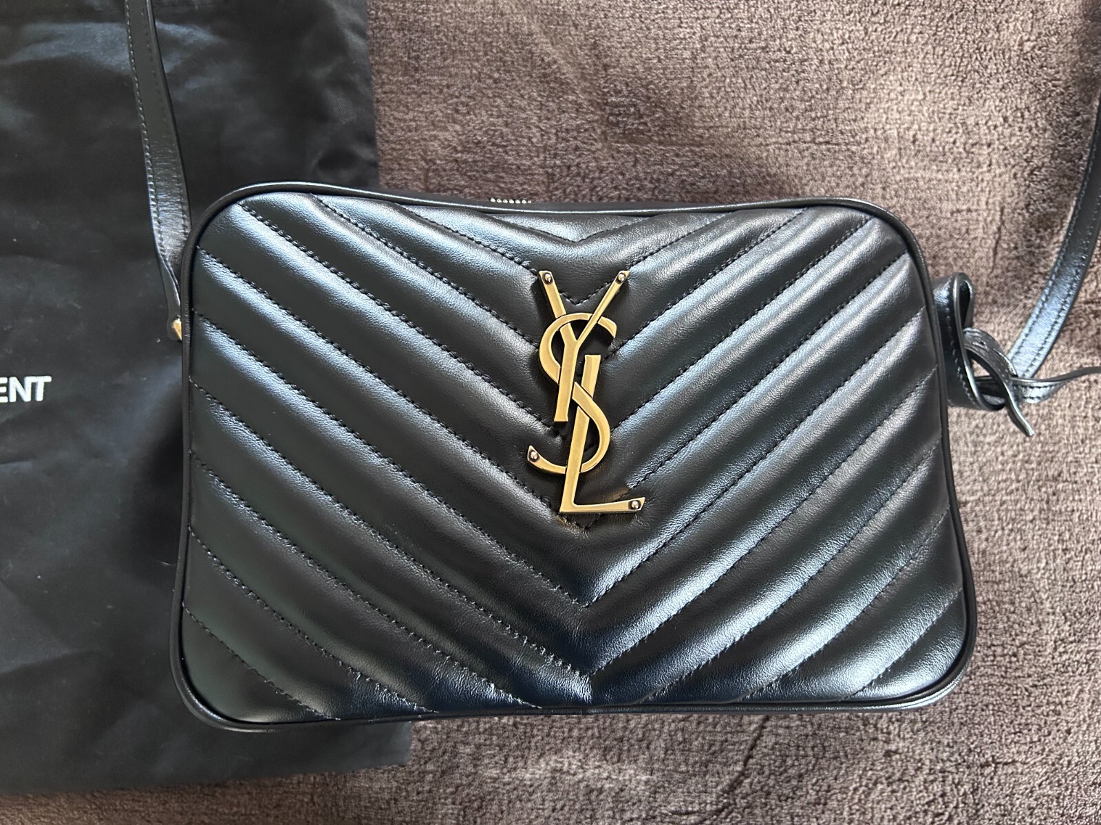 Borsa fotocamera Saint Laurent YSL Lou pelle matelasse piccola tracolla oro
