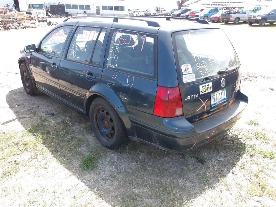 Used Power Steering Pump fits: 2003 Volkswagen Jetta SW Canada ZF manufactured G - Image 4 of 4