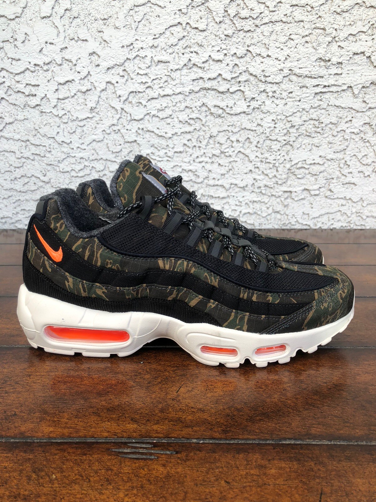 air max x carhartt