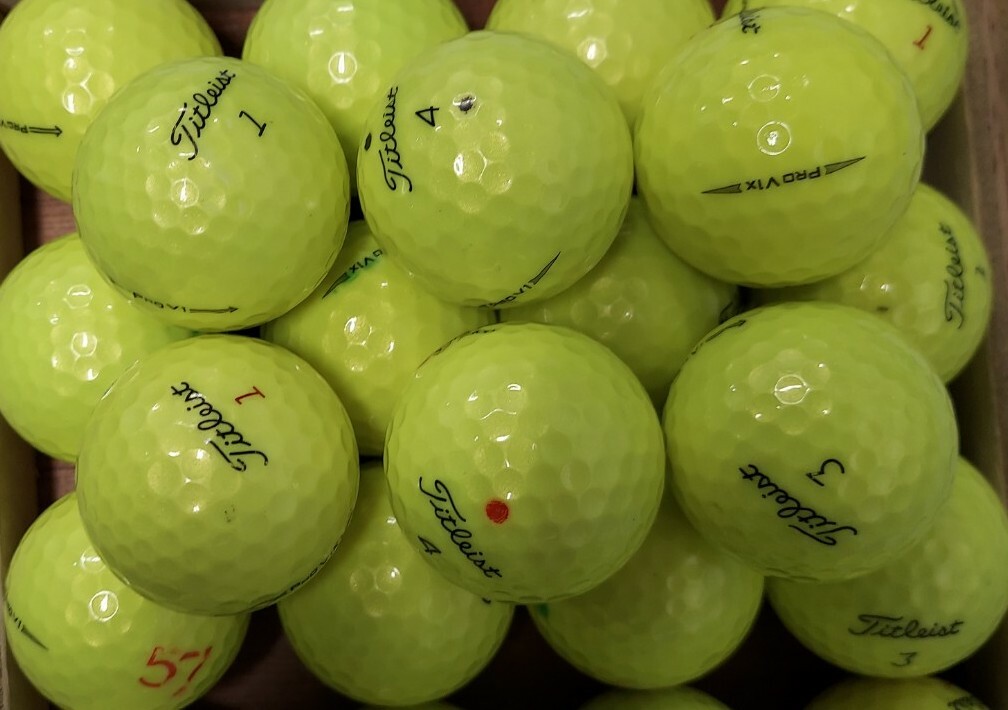 Titleist Pro V1x イエロー 4個入り Titleist Pro V1x 2023 Yellow Used Golf Balls | Lostgolfballs.com