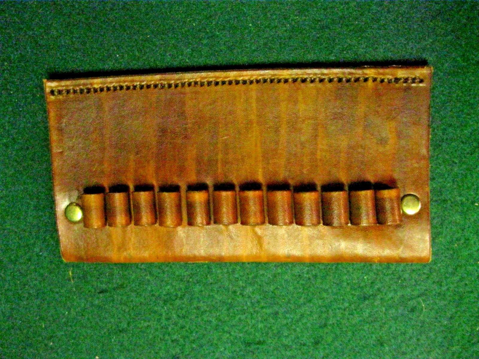 Leather Belt Ammo Holder 22 Mag 12 Loops-image