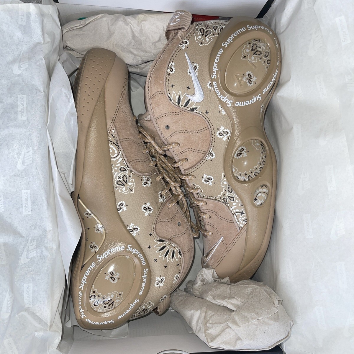 【Supreme】NIKE AIR ZOOM FLIGHT 95 SP ヘンプ【se1026r】 Supreme x Nike Air Zoom Flight 95 Sneakers University Blue