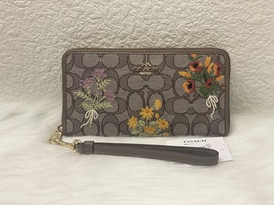 Coach Long Zip Around WalletIn Signature Jacquard With Floral