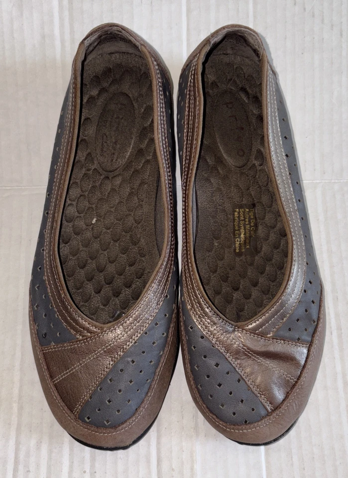 Zapatos planos Clarks Privo para mujer talla 6M de cuero gris y tostado sin cordones Foto 3 de 4