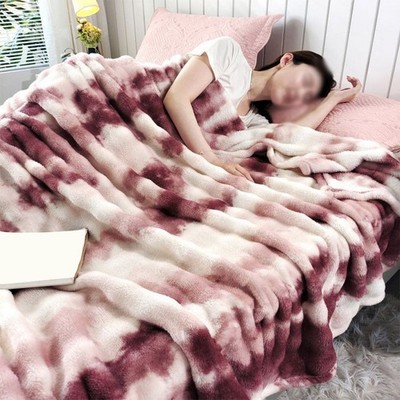 Cozy Tie-Dye Plush Blanket: Soft Coral Fleece for Sofa & Bedroom Comfort