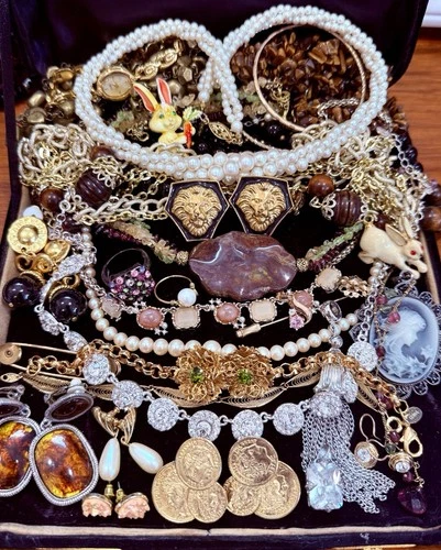 Vintage Estate Costume Jewelry Lot ! TRIFARI , AVON and more!