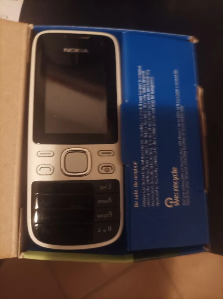Cellulare Nokia 2690 - Immagine 2 di 3