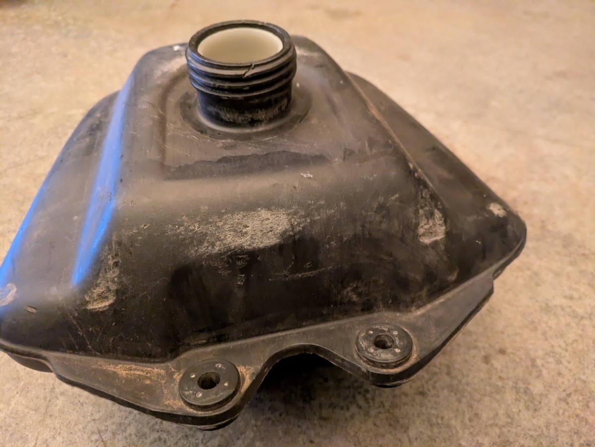 97 98 99 00 01 02 03 04 05 06 07 Honda TRX 250 Recon used Gas Tank