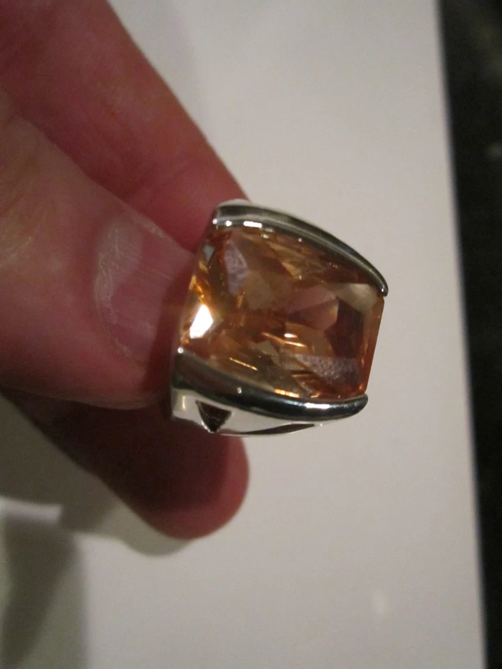 VINTAGE LIA SOPHIA COCKTAIL RING HEAVY ORANGE CRYSTAL CENTER SIZE 6 1/2 OFC-Q - Image 3 of 4