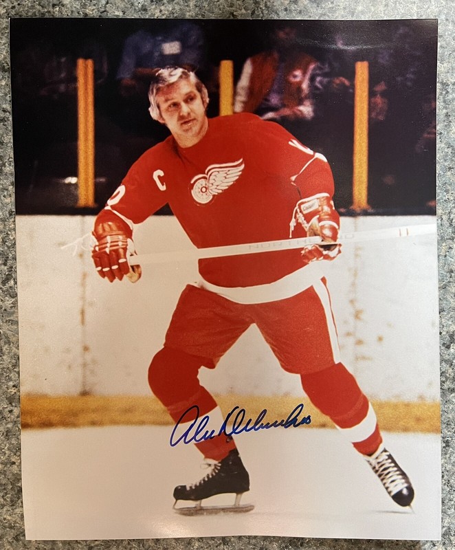 Autographed 8 x 10 Photo Of Alex Delvecchio Hall Of Famer  Winner Of 3 Stanleys!