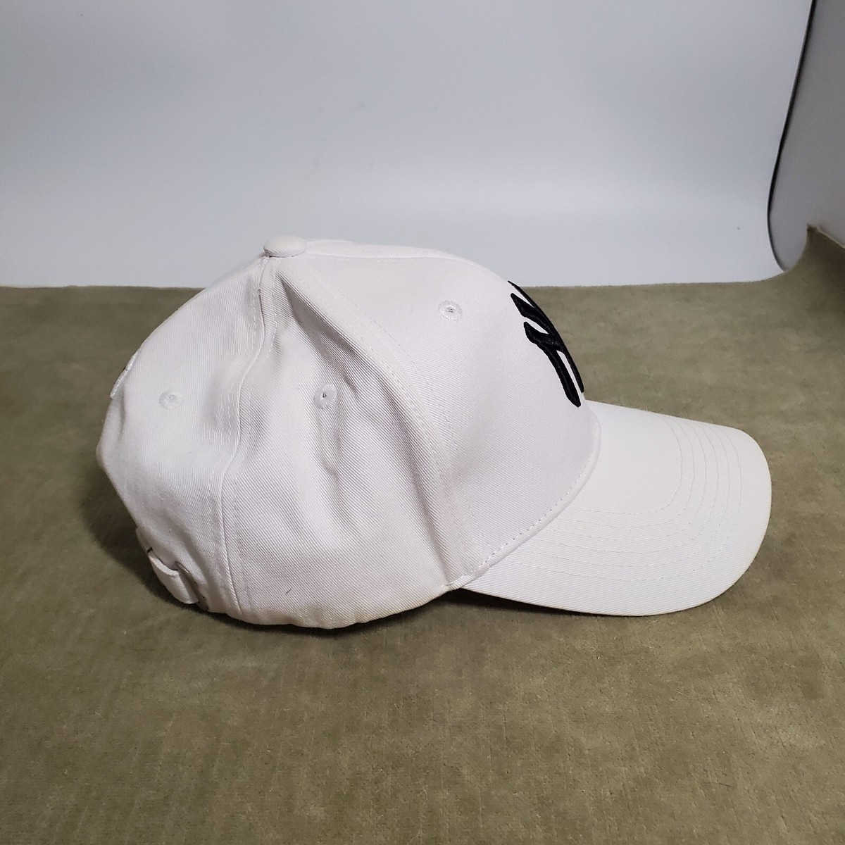 ◆MLB Korea◆ MLB New York Yankees White on Black Ball Cap B New York Yankees MLB Korea Yankees Cash Cow Structured Ball