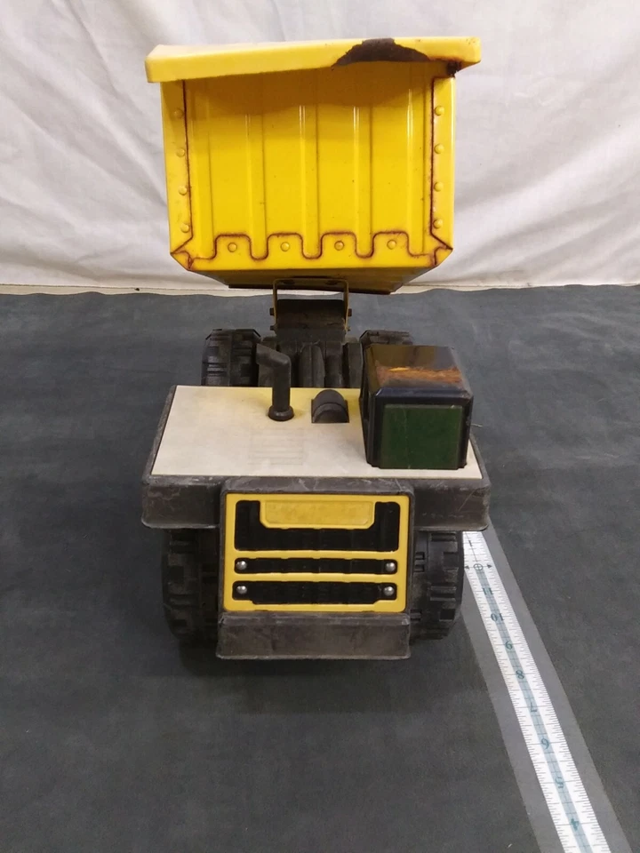USED TONKA-HASBRO-Yellow 16” Steel Dump Truck 2009 - Image 3 of 4