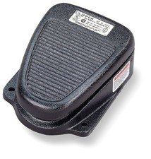 Linemaster 632-DA Clipper Foot Switch, Electrical, Single Pedal, Maintained, ...