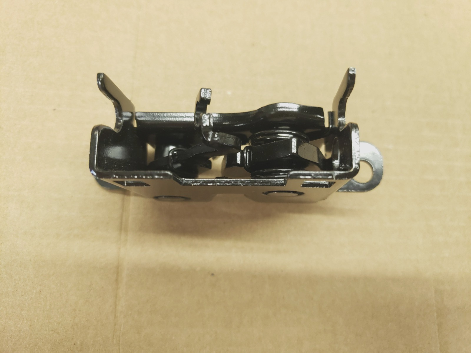 NEW/OLD Stock 2005-6 Ford GT Rear Clam Shell Cover Latch L or R # 1X4Z-16700-AA