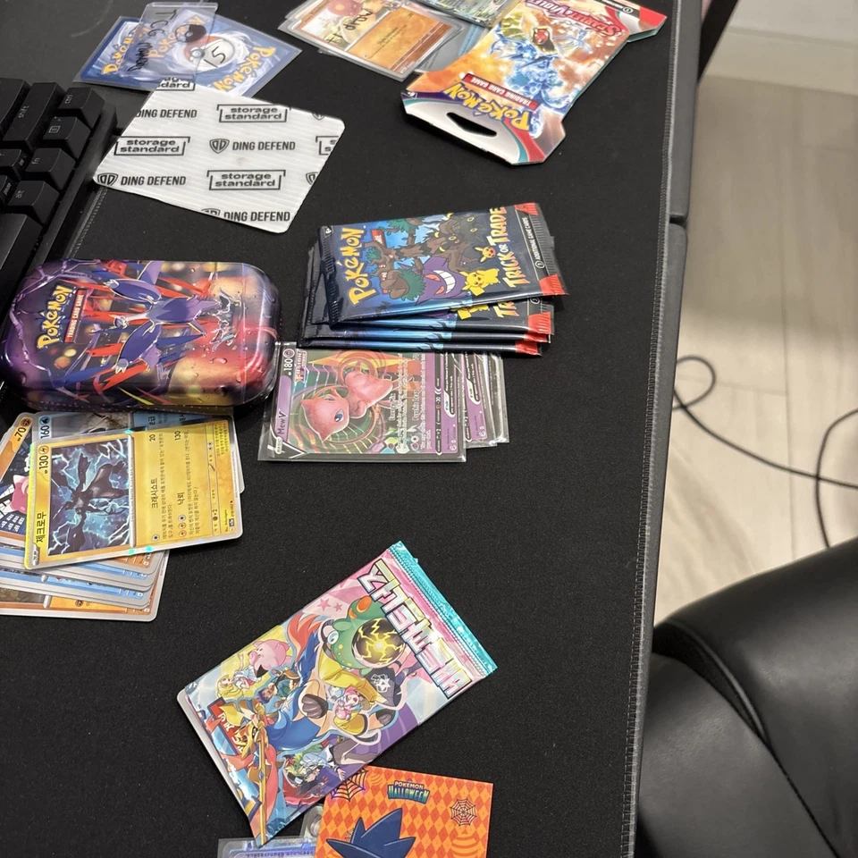 POKÉMON LOVER TIER MYSTERY BOX 📦 MULTIPLE ITEMS/GREAT GIFT FOR THE HOLIDAYS🎁! - Image 4 of 4