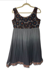 RARE Anthropologie Mynah's Reynu Taandon Embroidered Boho Dress Grey Sz Medium