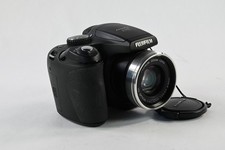 Fuji Fujifilm Finepix S700 7.1MP Digital Camera w/10x Zoom G479