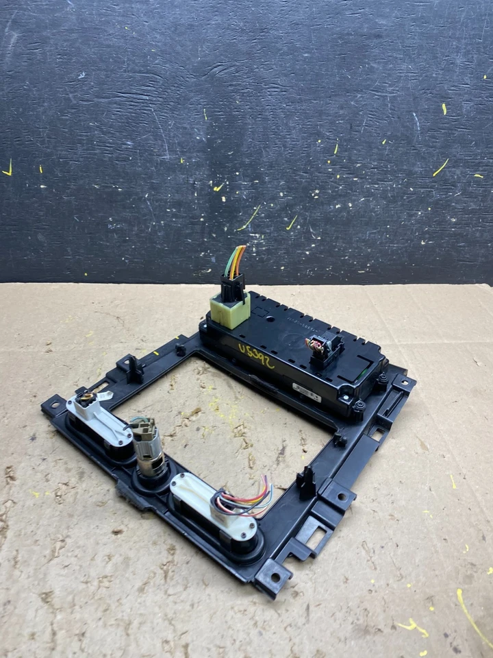 Ford Mustang 2005 a 2009 calefacción climatización radio tablero bisel u5392 DG Foto 4 de 4