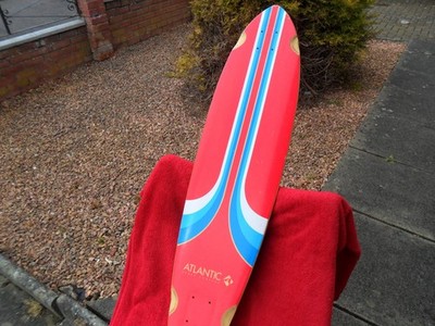 BIG Atlantic Pintail Deck mit Griffband montiert 40 x 9 Zoll pre-loved
