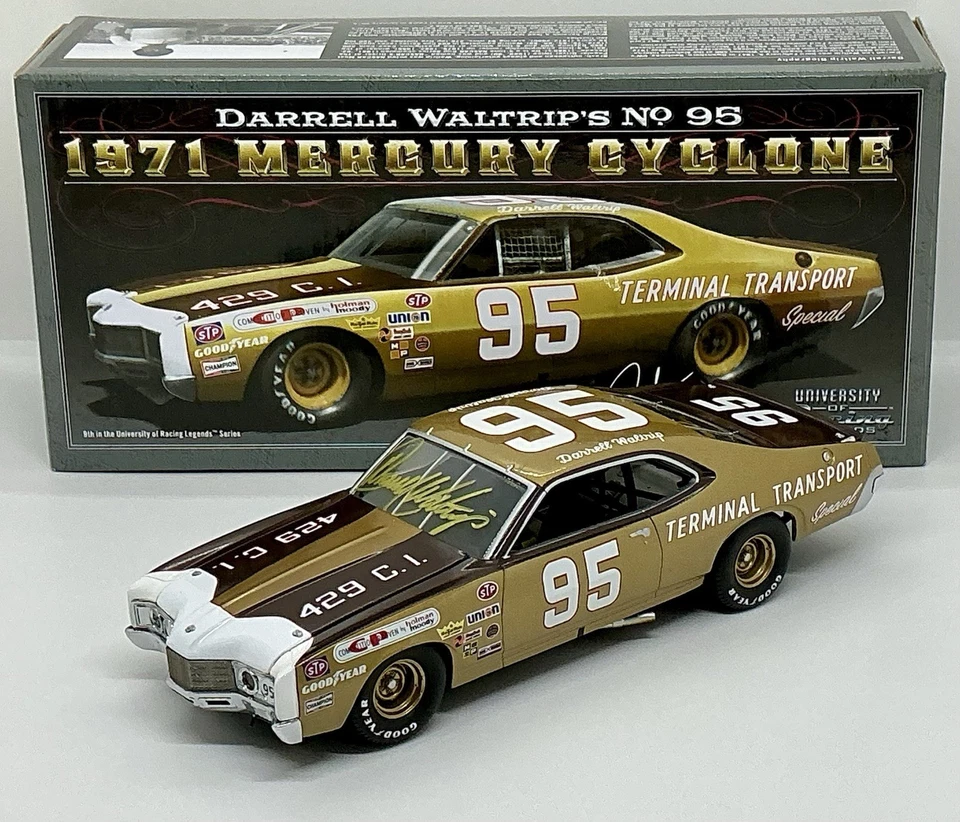 1971 1/24 #95 Darrell Waltrip “ Terminal Transport” AUTOGRAPHED Same Day Ship - Image 2 of 4