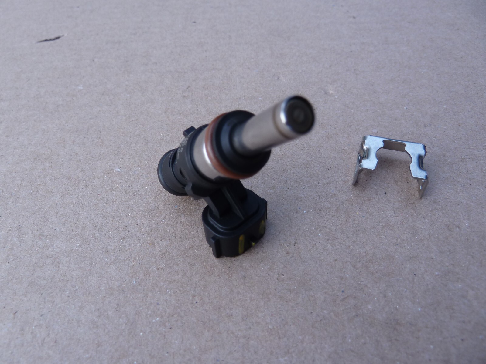 2020 Lamborghini Huracan EVO 5.2 V10 OEM Fuel Gas Injector Audi R8