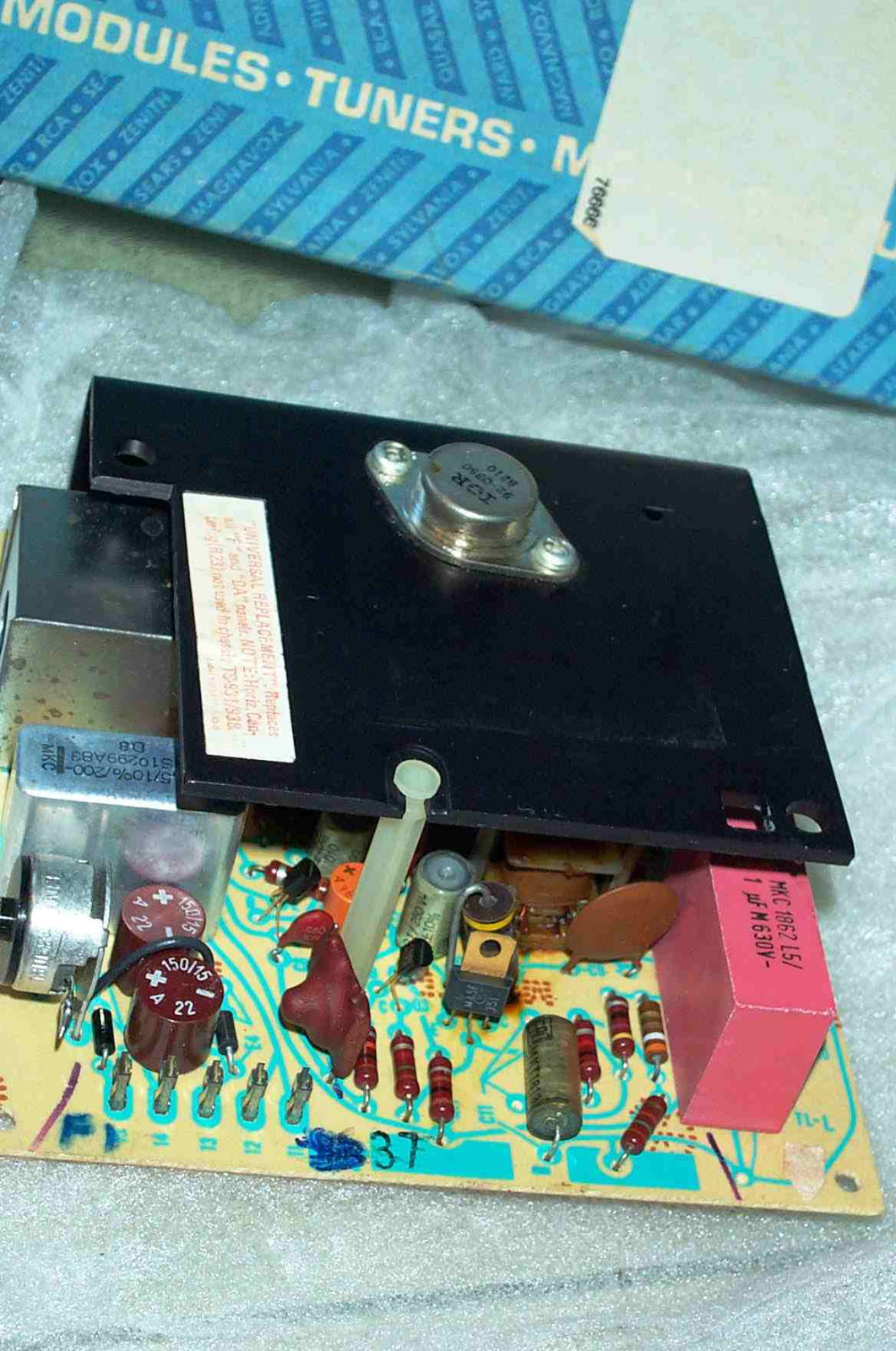 Quasar Motorola DA F Panel Color TV MODULE Works In A Drawer Vintage