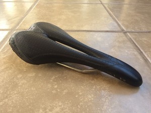 Selle Italia SLR Gel Flow Saddle Carbon Fiber Vanox Rails Good/Fair |