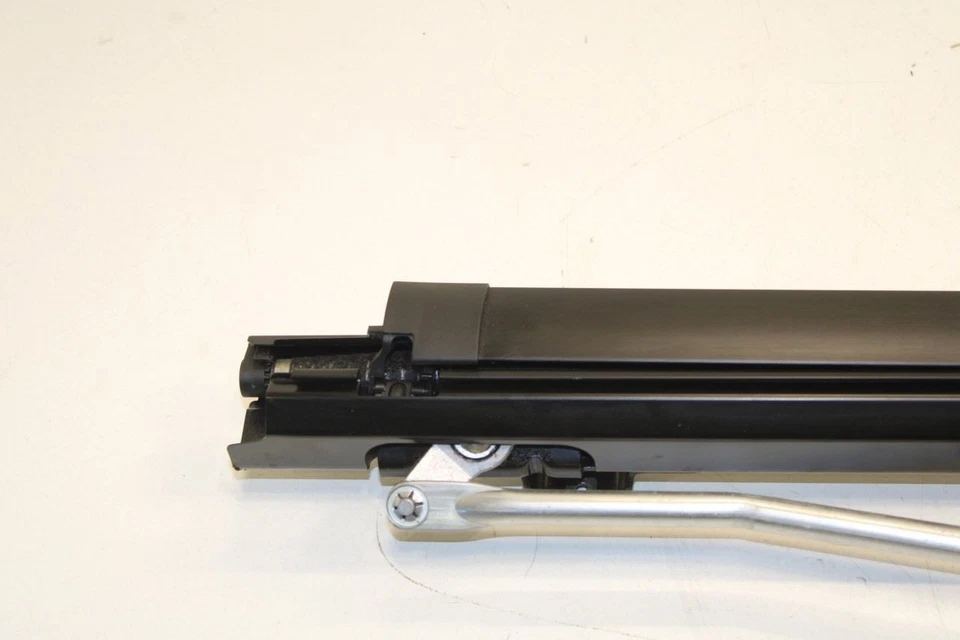 2010-2015 BMW 750Li xDrive Janela Traseira Guarda-sol Rolo Persiana com Tampas de Cobertura - Imagem 2 de 4