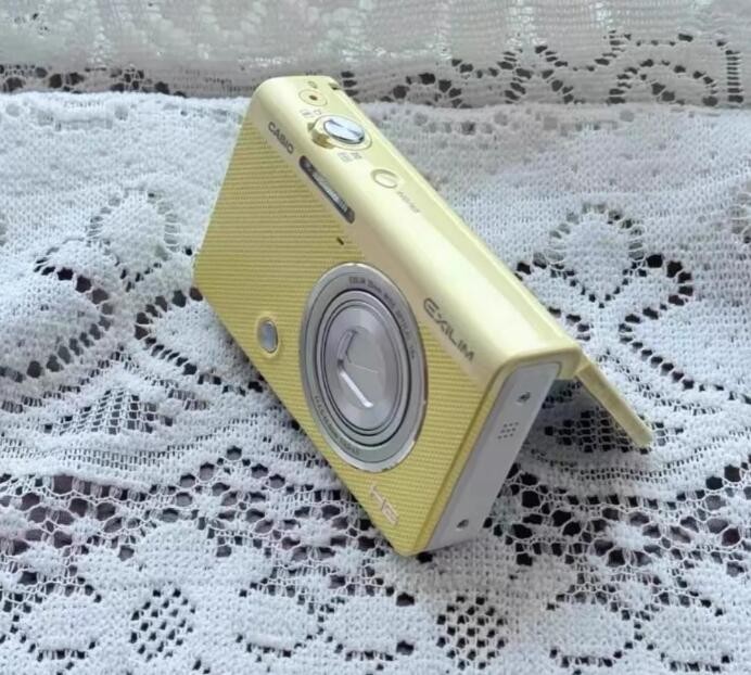 CASIO EXILIM EX-ZR70 Yellow 16.1MP 4x Digital Zoom 95% NEW English