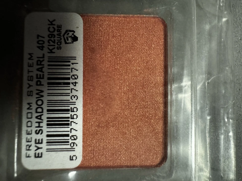 Sombra de ojos Inglot Cosmetics Freedom System 407 Pearl Foto 3 de 4