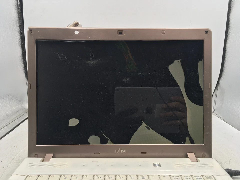 FUJITSU L SERIES L1010 - FOR PARTS/REPAIR - INTEL CORE 2 DUO - 2GB RAM - READ-BB - Image 3 of 4