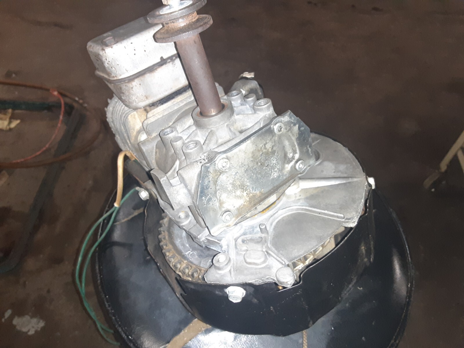 Ariens SS322 Snowblower 2 Cycle Tecumseh Engine. HSK600. 3hp. Single