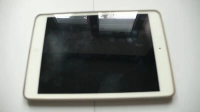 Apple iPad Air gepflegt silber Wifi A1474 kein Simlock OVP•Option leather schw