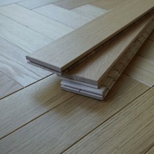 20" Classic Exclusive Grade Herringbone Parquet / Smooth UV Oiled Real Oak HFE1