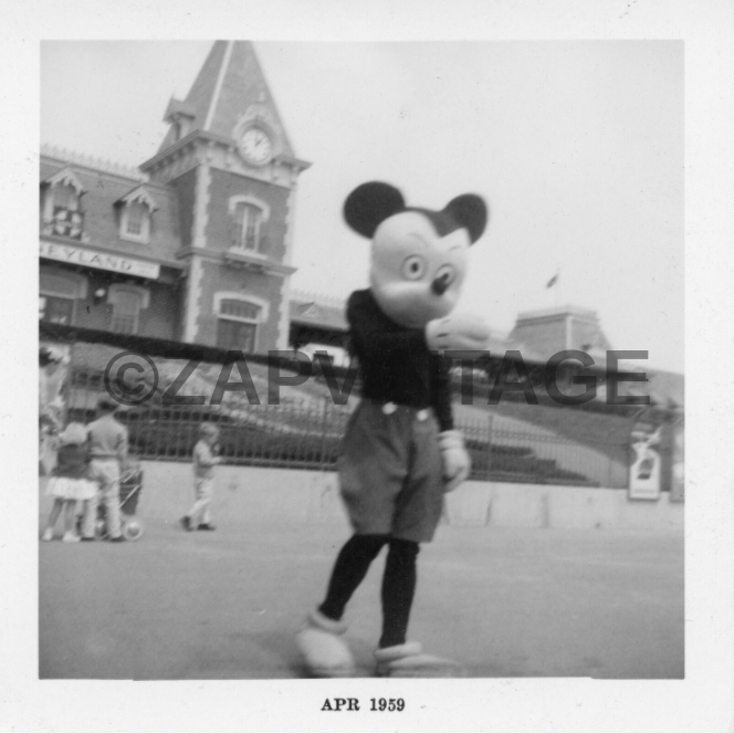 Rare Vintage 1959 Black & White Disneyland (Disneylandia) Mickey