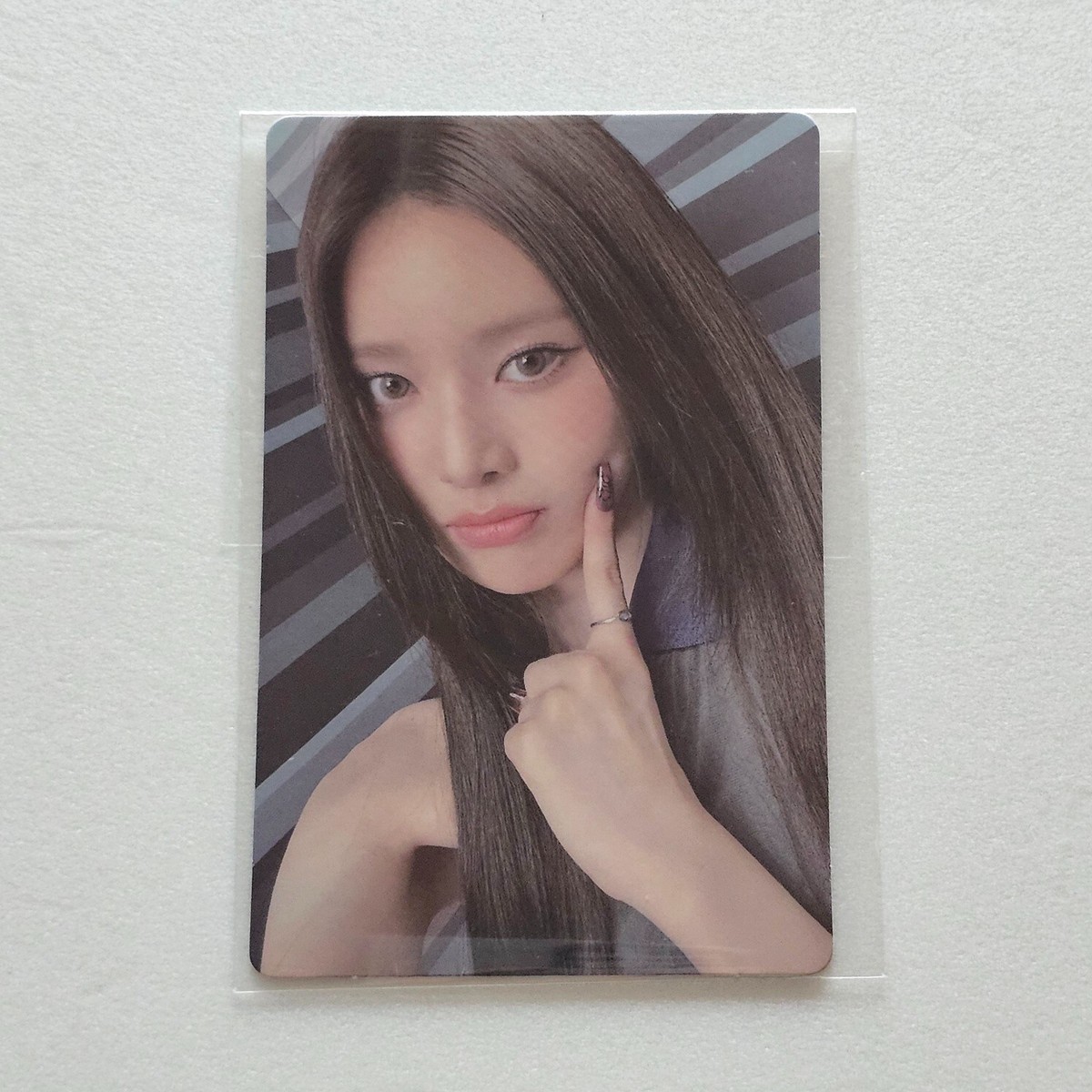 公式] IZNA The First POP-UP STORE [ N/a ] LUCKY DRAW MD EVENT