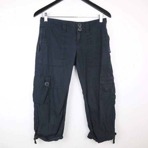 Aritzia Talula Low Rise Cargo Pocket Capri Black Crop… Gem