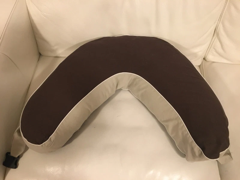 the milkbar portable nursing pillow