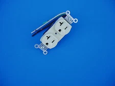 Pass & Seymour CRL5362-SCI split circuit constr. grade 20 amp receptacle w/ lead